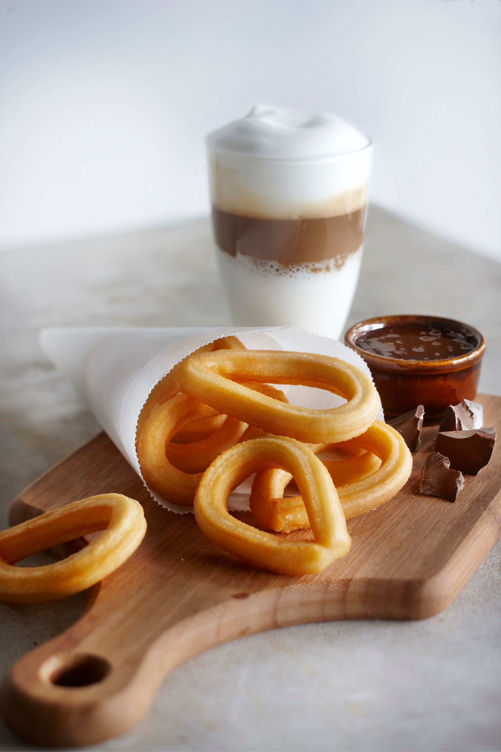 churros-sos-czekoladowy-latte-przepis-aviko