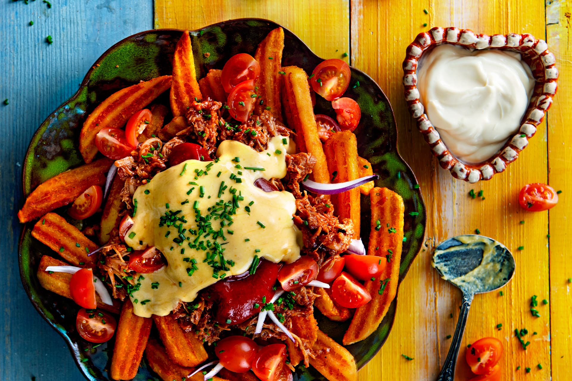 loaded-fries-z-szarpanym-kurczakiem-bbq