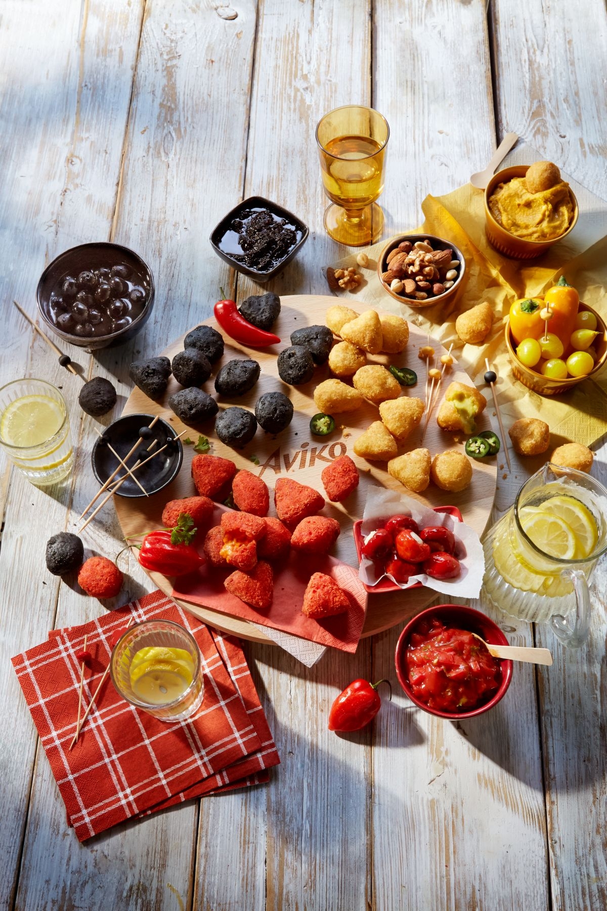 serowe-nuggetsy-aviko-w-ogrodku-restauracyjnym