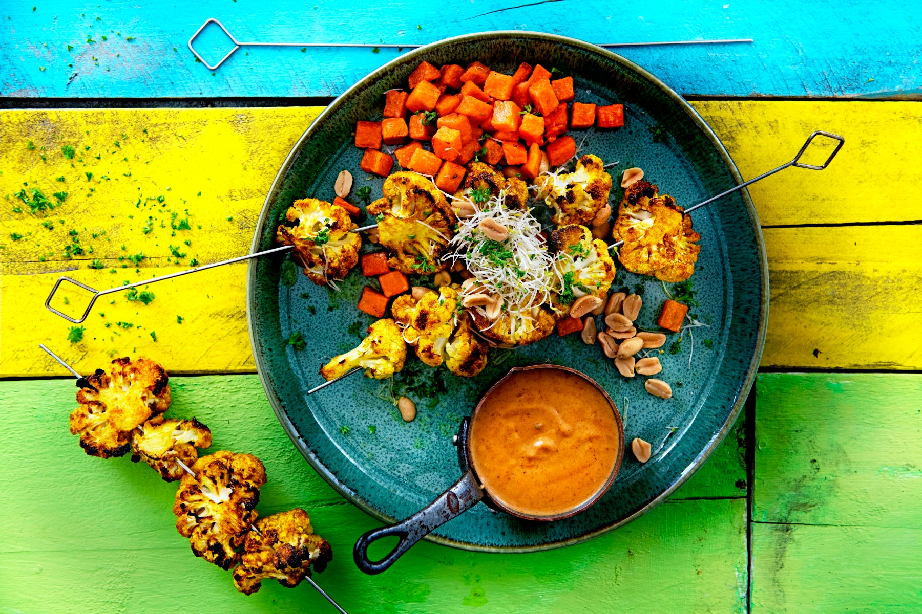 tajski_satay_z_kalafiora_z_kostkami_batatow_aviko