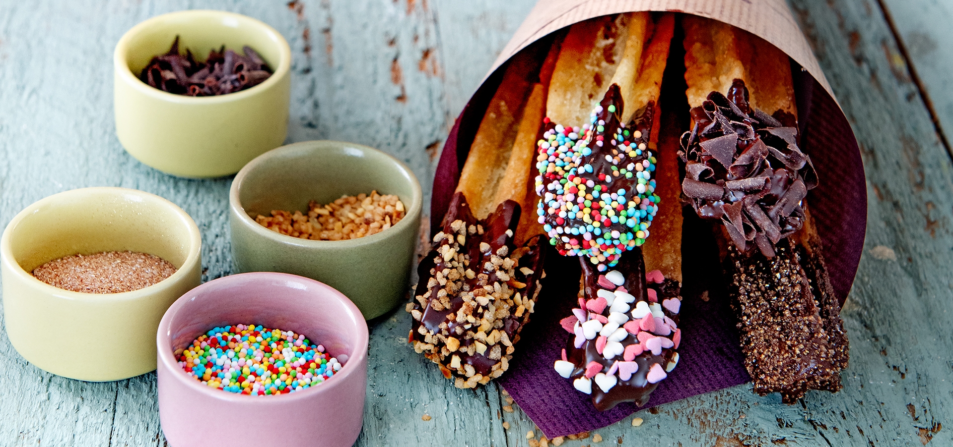 churros-w-podwojnym-dipie-czekoladowym