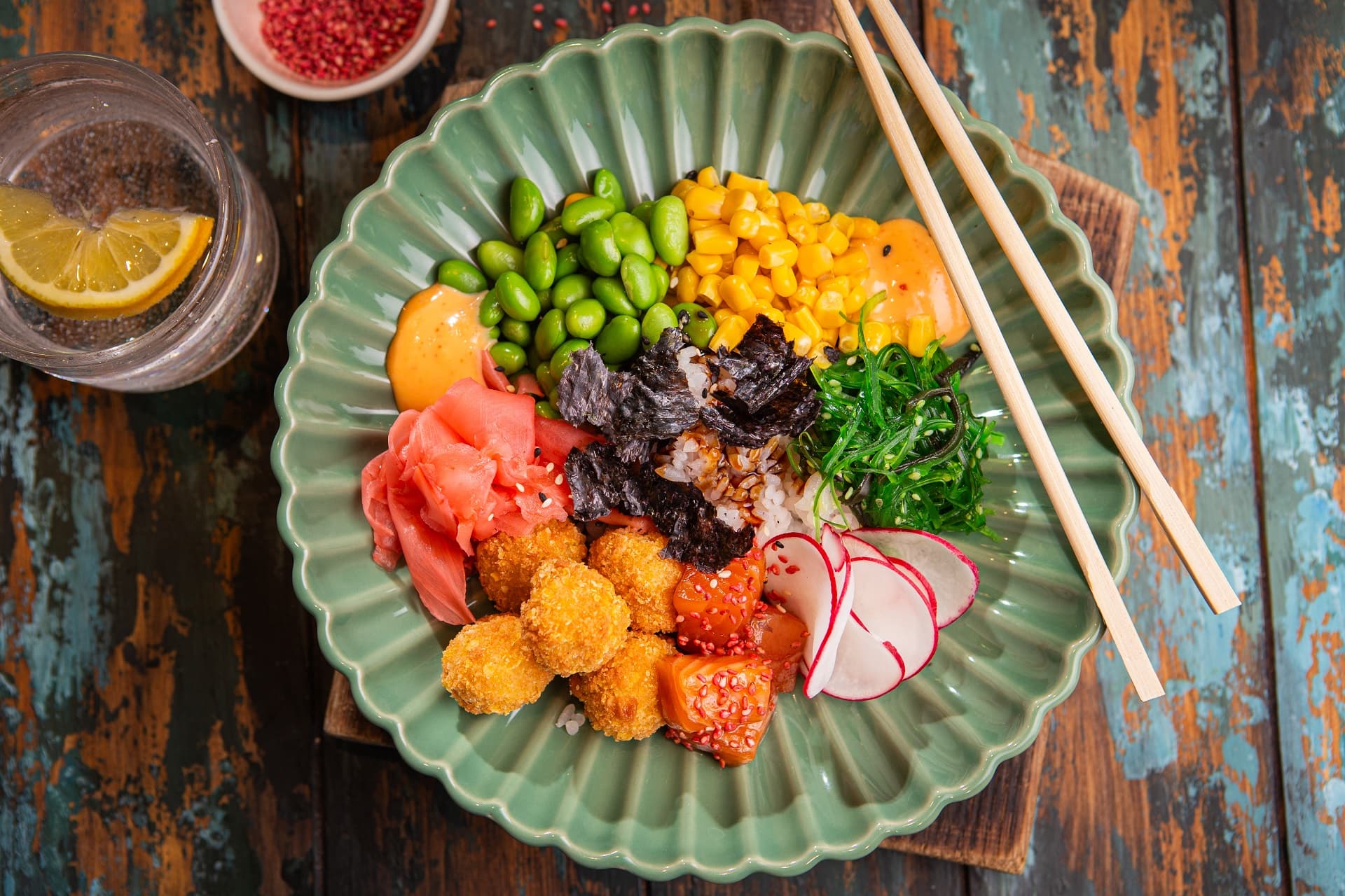 poke_bowl_z_kuleczkami_z_serkiem_smietankowym przepis Aviko gastronomia