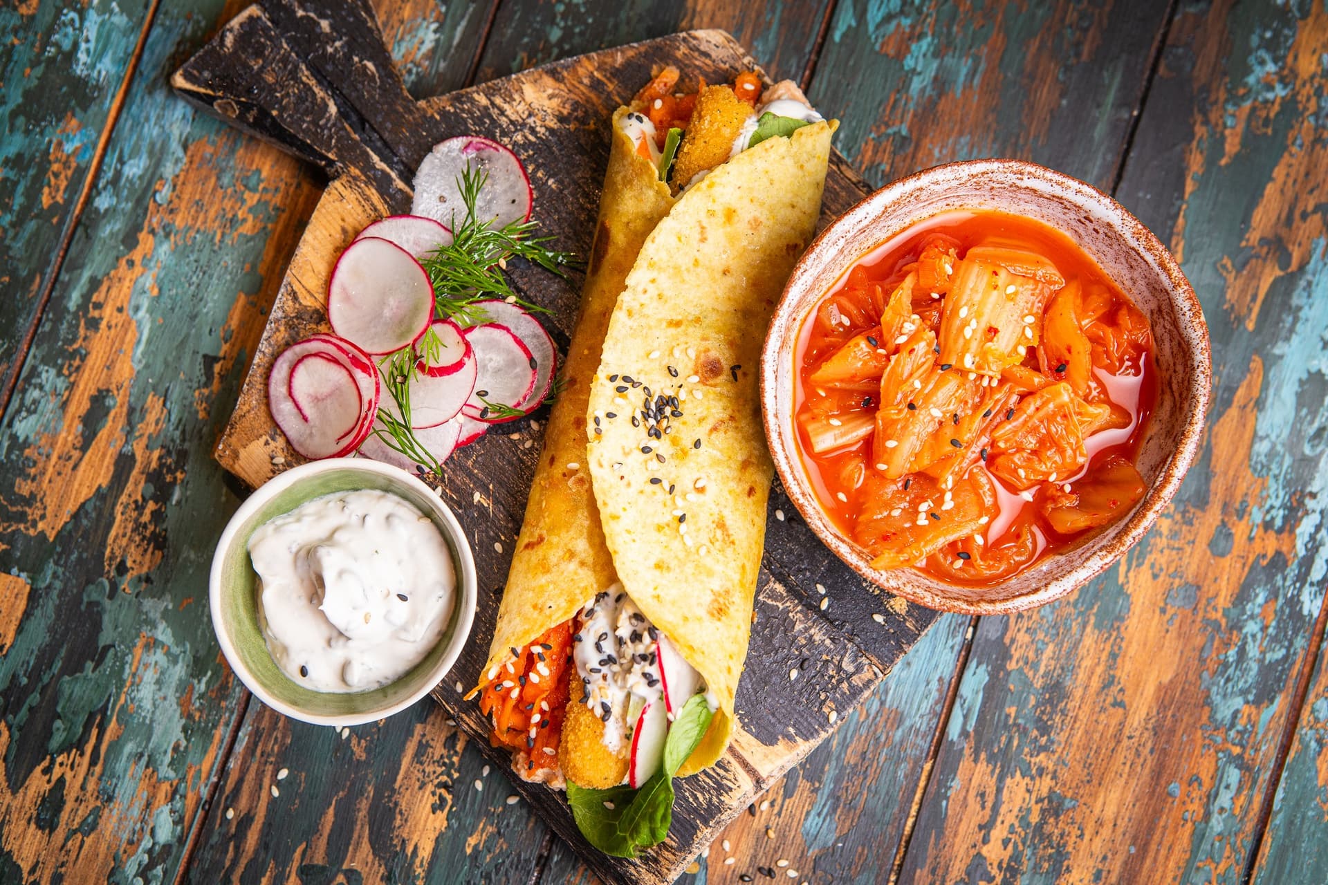 wrap_z_paluszkami_z_serem_mozzarella_i_kimchi przepis Aviko gastronomia