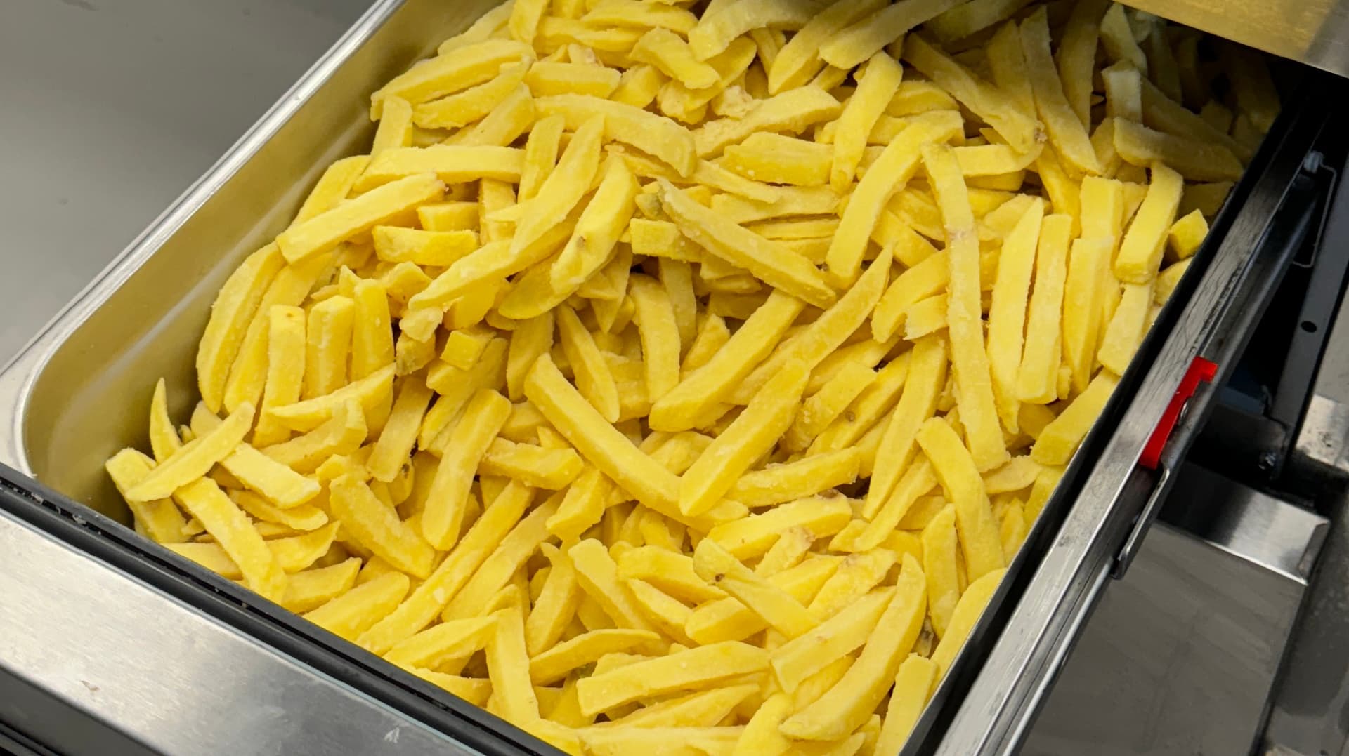 avfs-240193-01_house_of_fries_website_-_image_block_-_1920x1177px